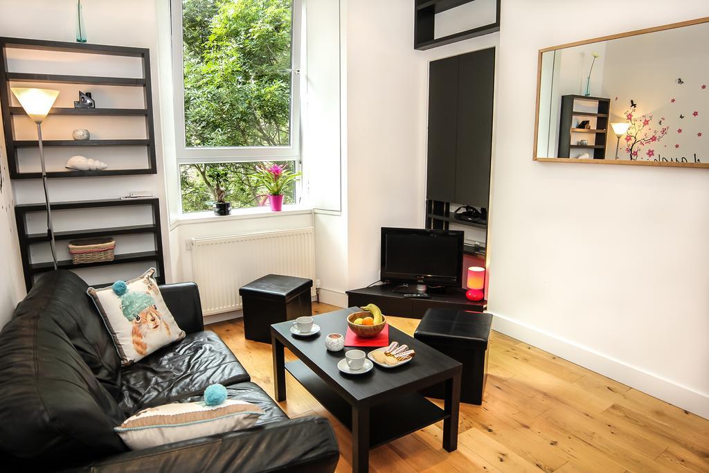 Chic & Bright Flat Near Holyrood Park Apartment Edinburgh Room photo